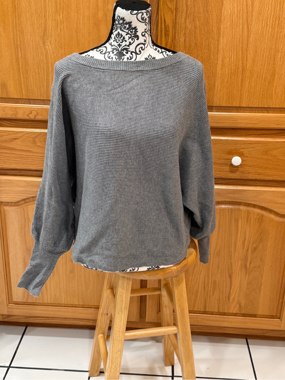 Cupio Gray Ribbed Dolman Sleeve Boat Neck Sweater Large